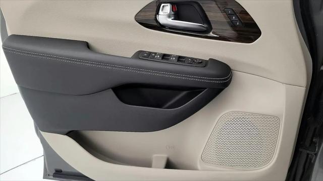 2023 Chrysler Pacifica Limited AWD