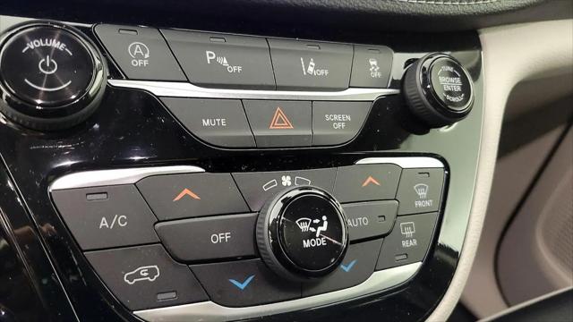 2023 Chrysler Pacifica Limited AWD