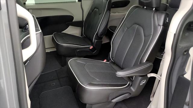 2023 Chrysler Pacifica Limited AWD