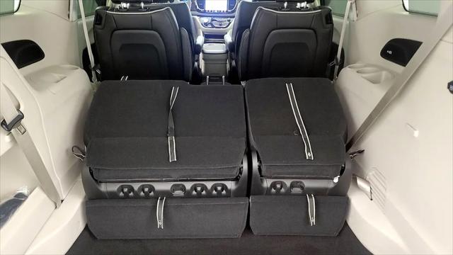 2023 Chrysler Pacifica Limited AWD