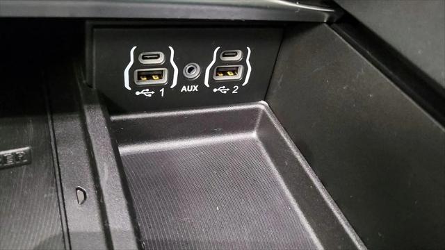 2023 Chrysler Pacifica Limited AWD