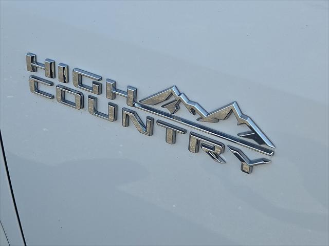 2023 Chevrolet Traverse AWD High Country