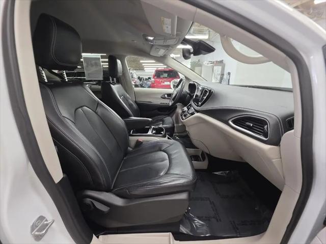 2022 Chrysler Pacifica Touring L AWD