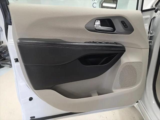 2022 Chrysler Pacifica Touring L AWD