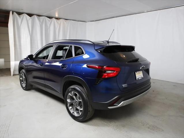 2024 Chevrolet Trax FWD LT