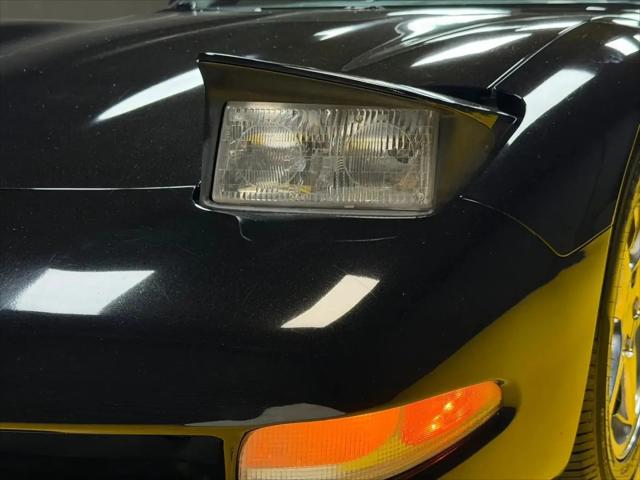 2001 Chevrolet Corvette Base