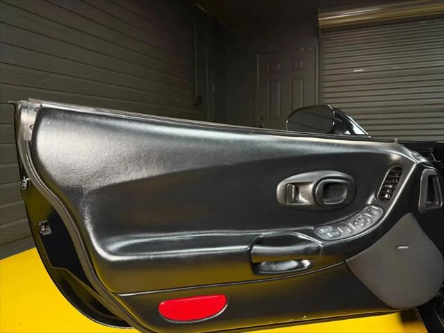 2001 Chevrolet Corvette Base