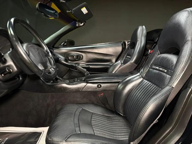 2001 Chevrolet Corvette Base