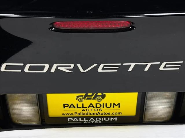 2001 Chevrolet Corvette Base