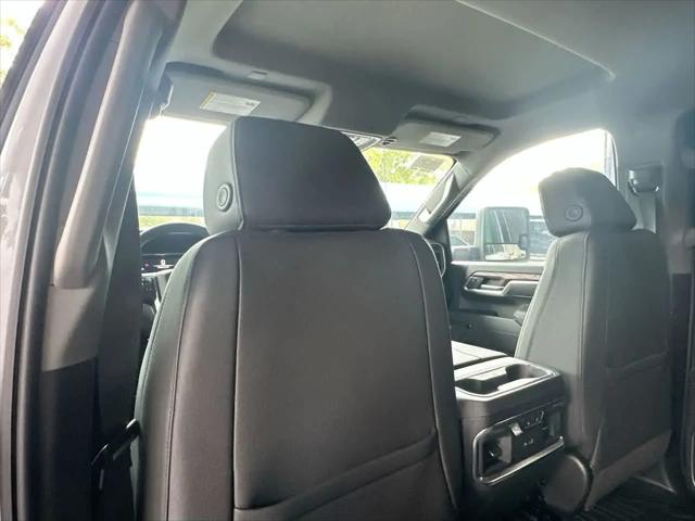 2026 GMC Sierra 2500HD Crew Cab, Standard Bed, SLT, 4WD