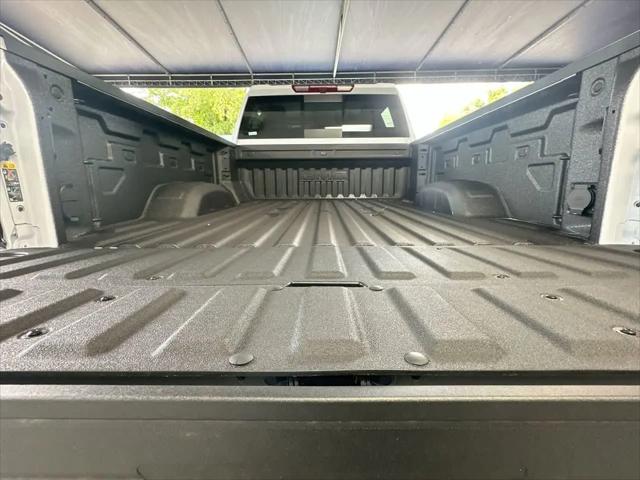 2026 GMC Sierra 2500HD Crew Cab, Standard Bed, SLT, 4WD