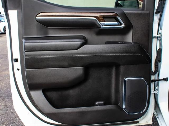 2024 GMC Sierra 1500 4WD Crew Cab Short Box Elevation with 3VL