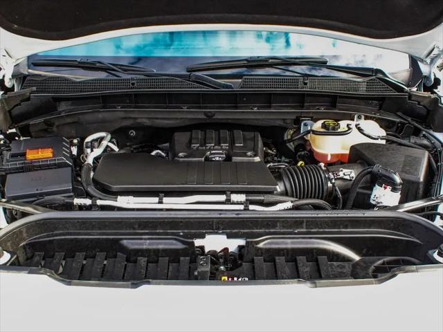 2024 GMC Sierra 1500 4WD Crew Cab Short Box Elevation with 3VL