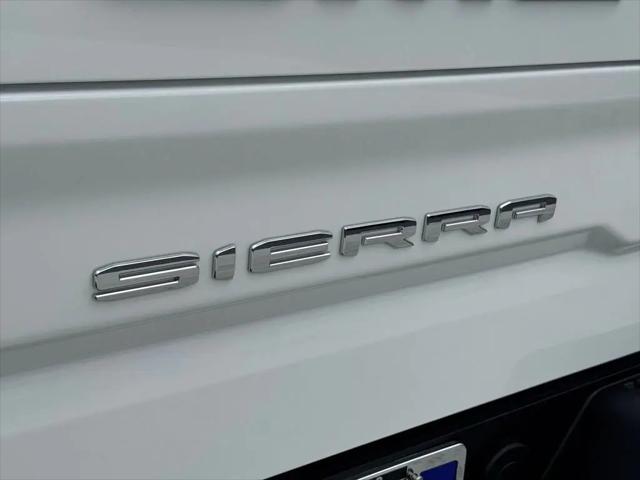 2025 GMC Sierra 1500 4WD Crew Cab Short Box AT4