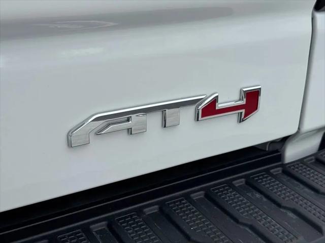 2025 GMC Sierra 1500 4WD Crew Cab Short Box AT4