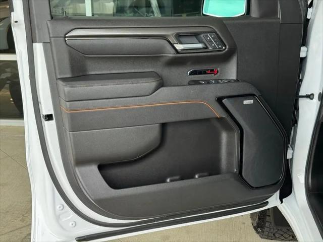 2025 GMC Sierra 1500 4WD Crew Cab Short Box AT4