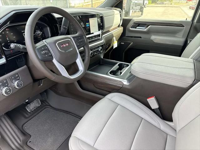 2026 GMC Sierra 2500HD Crew Cab, Standard Bed, SLT, 4WD