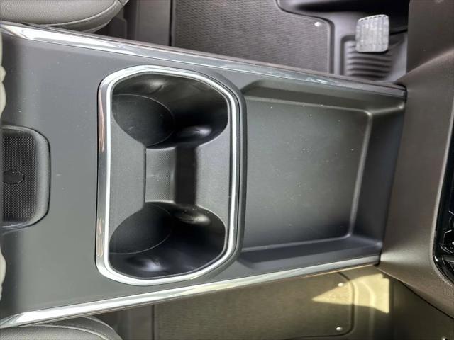 2026 GMC Sierra 2500HD Crew Cab, Standard Bed, SLT, 4WD
