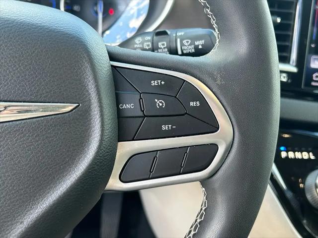 2022 Chrysler Voyager LX