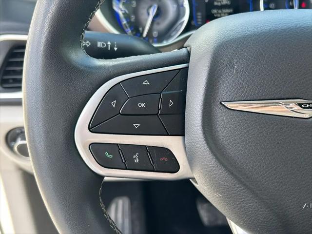 2022 Chrysler Voyager LX