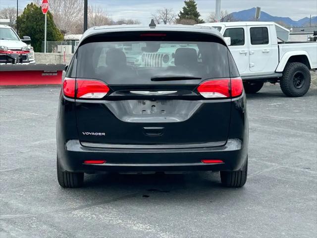 2024 Chrysler Voyager LX