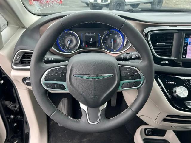 2024 Chrysler Voyager LX