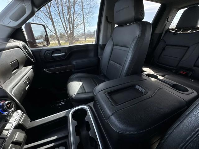 2022 GMC Sierra 3500HD 4WD Crew Cab Standard Bed Denali