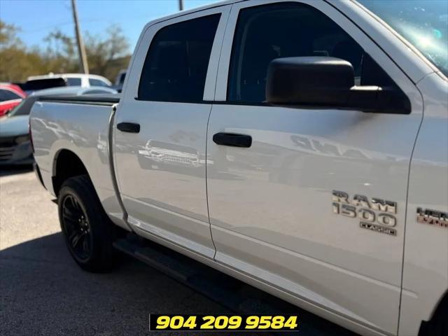 2024 Ram 1500 Classic Tradesman Crew Cab 4x4 5'7" Box