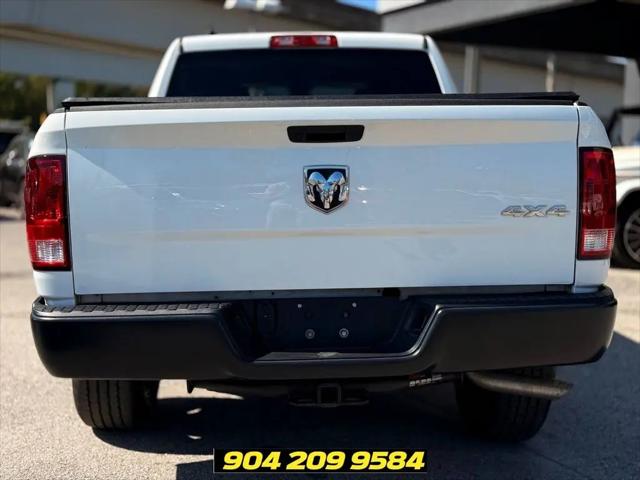 2024 Ram 1500 Classic Tradesman Crew Cab 4x4 5'7" Box