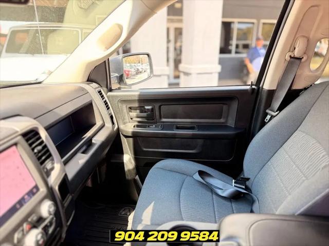 2024 Ram 1500 Classic Tradesman Crew Cab 4x4 5'7" Box