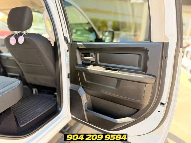 2024 Ram 1500 Classic Tradesman Crew Cab 4x4 5'7" Box