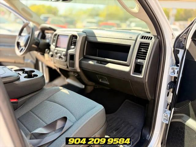 2024 Ram 1500 Classic Tradesman Crew Cab 4x4 5'7" Box