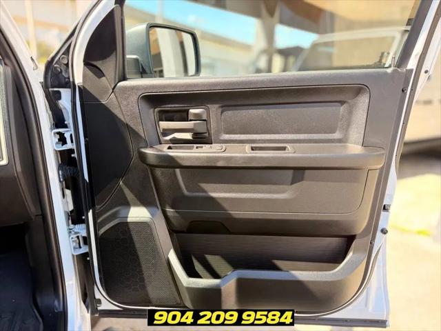 2024 Ram 1500 Classic Tradesman Crew Cab 4x4 5'7" Box