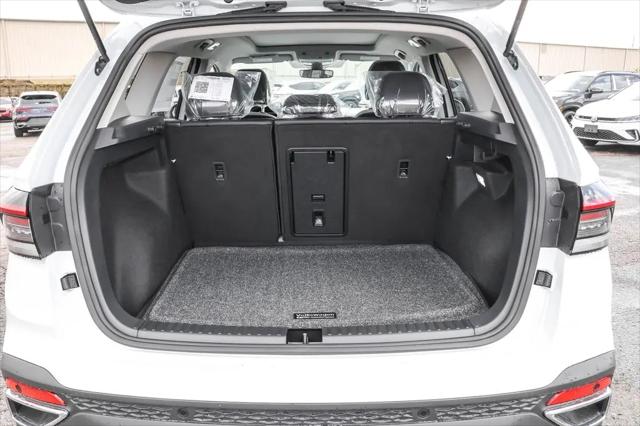 2026 Volkswagen Taos SE