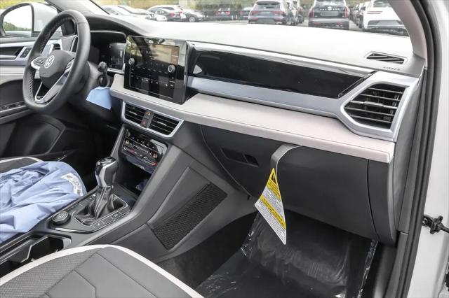 2026 Volkswagen Taos SE