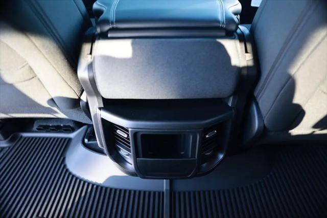 2026 Ram 1500 Tradesman Crew Cab 4x4 57 Box