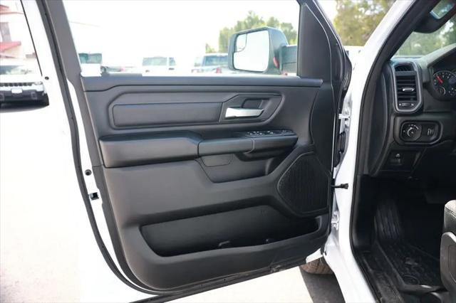 2026 Ram 1500 Tradesman Crew Cab 4x4 5'7" Box