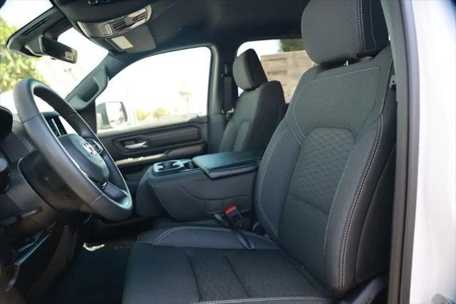 2026 Ram 1500 Tradesman Crew Cab 4x4 5'7" Box