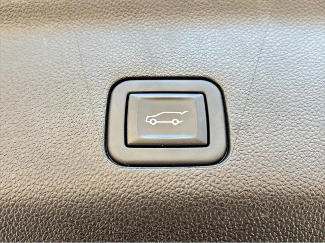 2023 GMC Yukon 4WD Denali