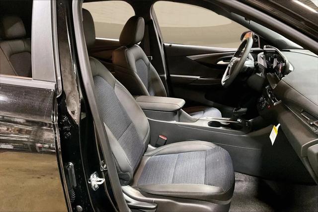 2026 Buick NV Preferred FWD