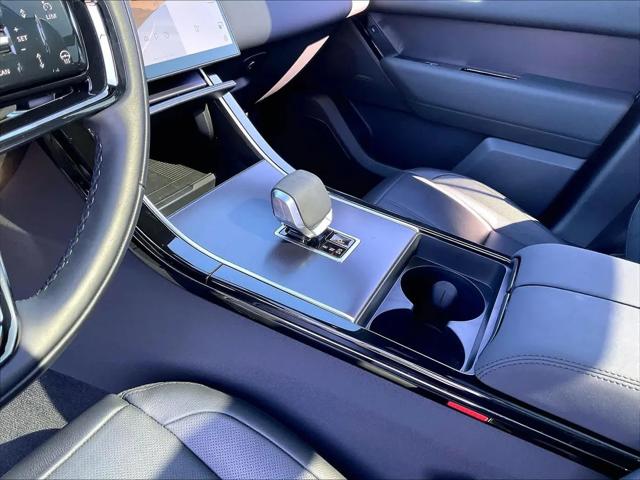 2026 Land Rover Range Rover Velar P250 Dynamic SE