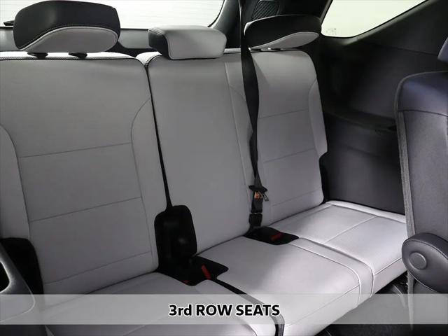 2025 Chevrolet Traverse AWD High Country