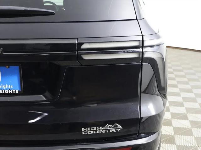 2025 Chevrolet Traverse AWD High Country
