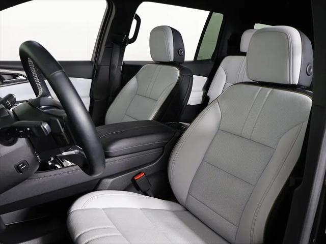 2025 Chevrolet Traverse AWD High Country