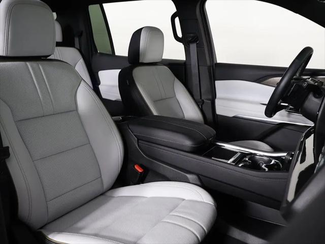2025 Chevrolet Traverse AWD High Country