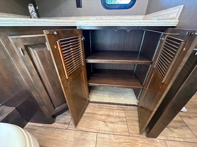 2019 Ford F-53 Base
