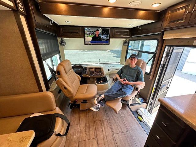 2019 Ford F-53 Base