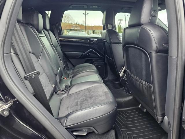 2018 Porsche Cayenne Platinum Edition