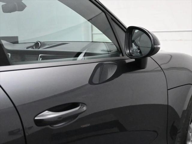 2019 Porsche Macan Macan