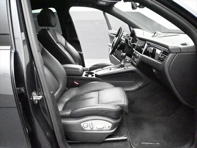 2019 Porsche Macan Macan